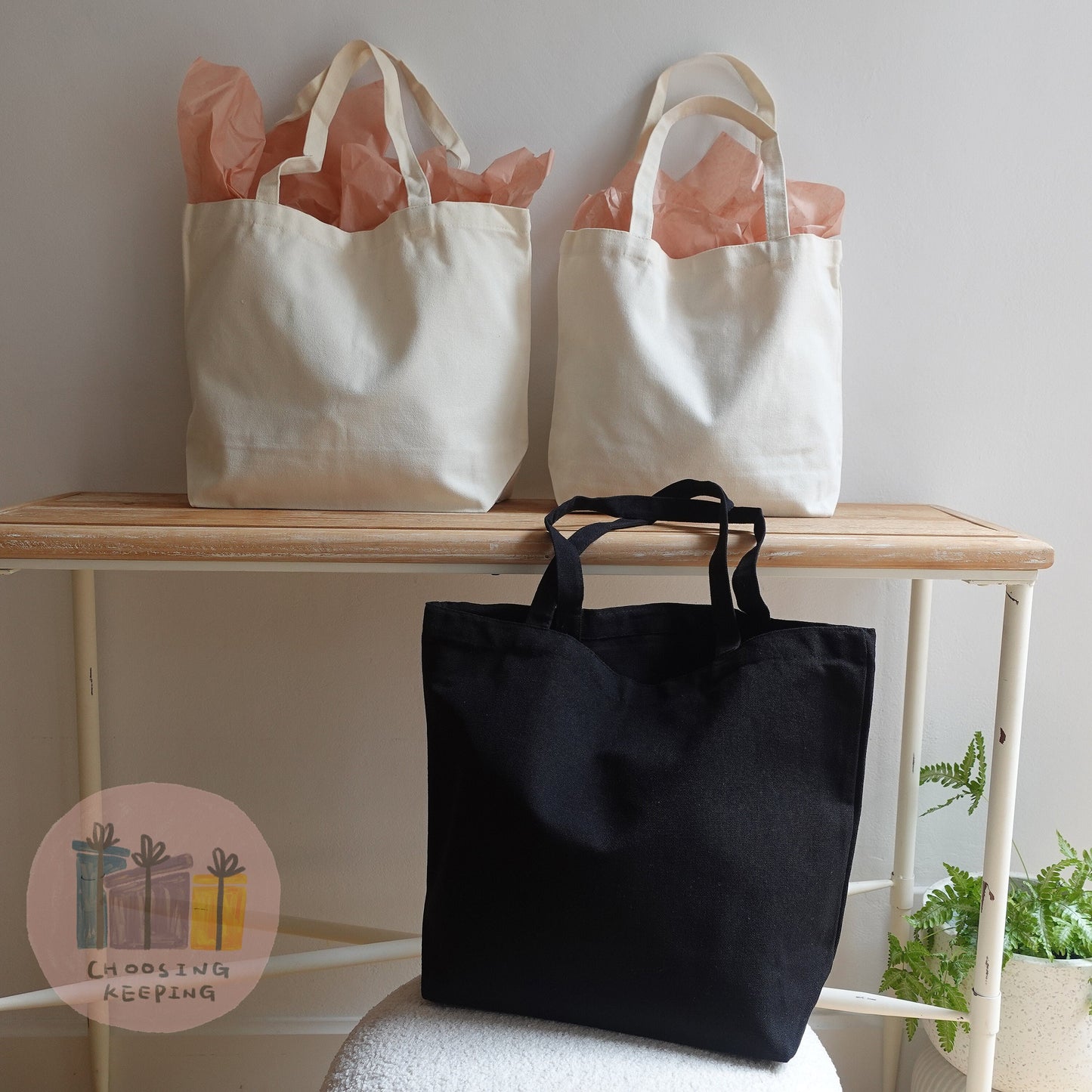 Plain canvas tote bag with base