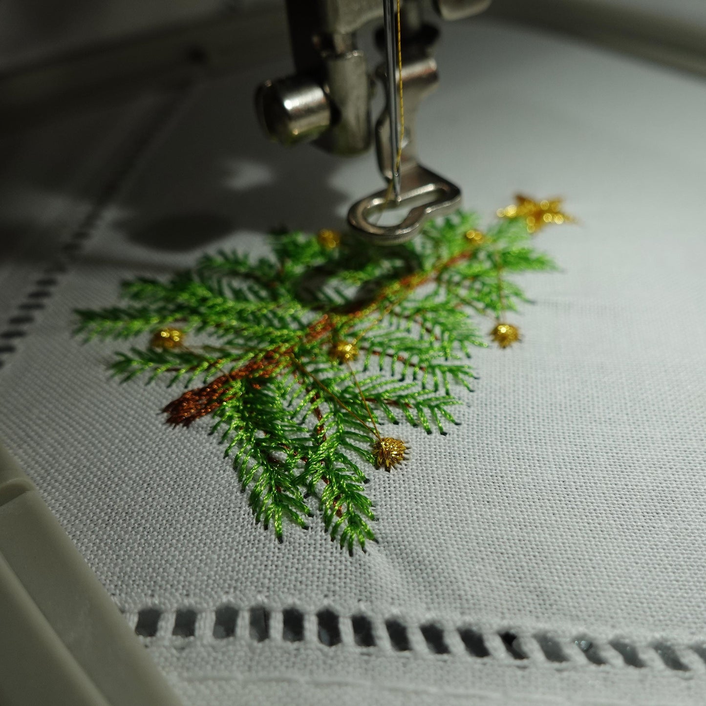 50x50cm Christmas Tree Embroidered Napkin